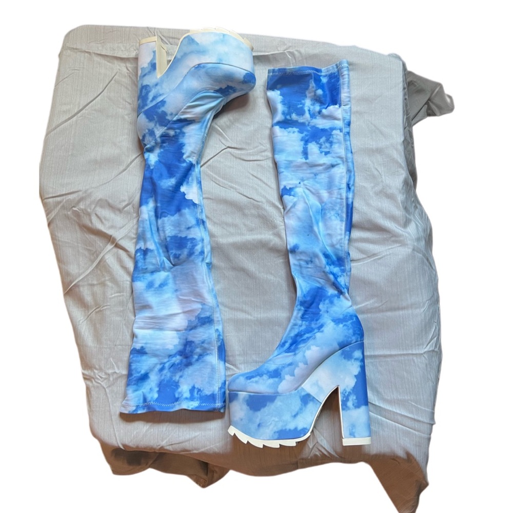 YRU Labyrinth Hi - Blue Cloud